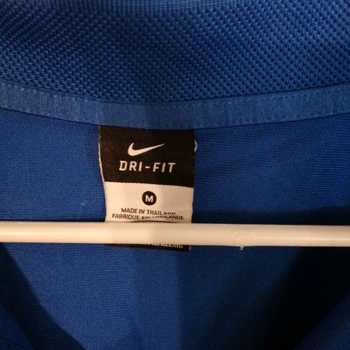 Nike polo polyester gym shirt size medium like new