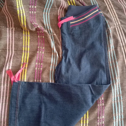 Maternity capri jeans new, size M