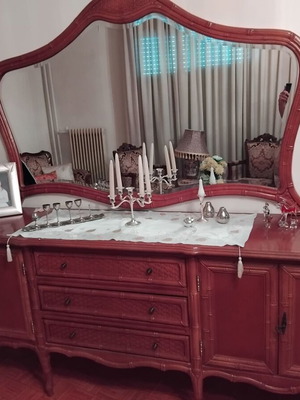 Buffet with mirror