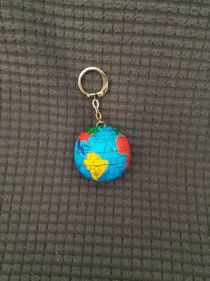 Collectible globe keychain 1980s new