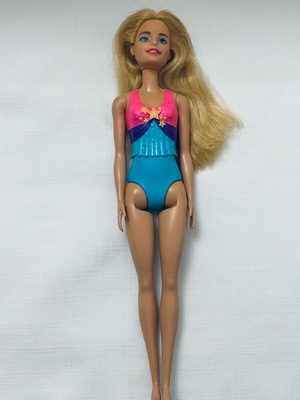 Barbie Dreamtopia Rainbow Cove Princess doll like new