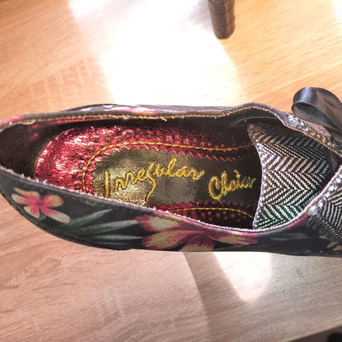 Irregular Choice shoes No. 39 vintage like new, black multicolor