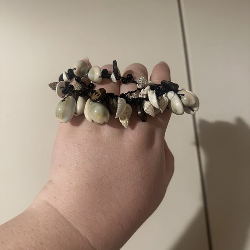 Summer Shell Bracelet like new, handmade with real shells