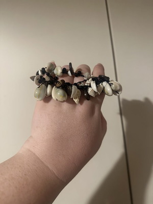 Summer Shell Bracelet like new, handmade with real shells