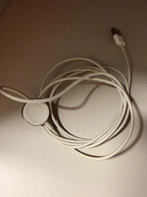 Apple Watch магнитно зарядно като ново с USB