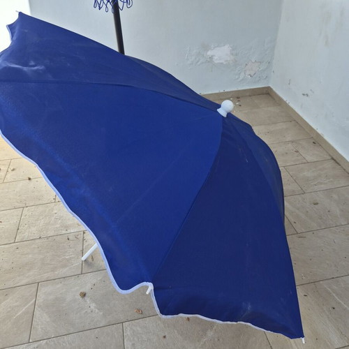 Fabric umbrella 1.80m diameter, like new