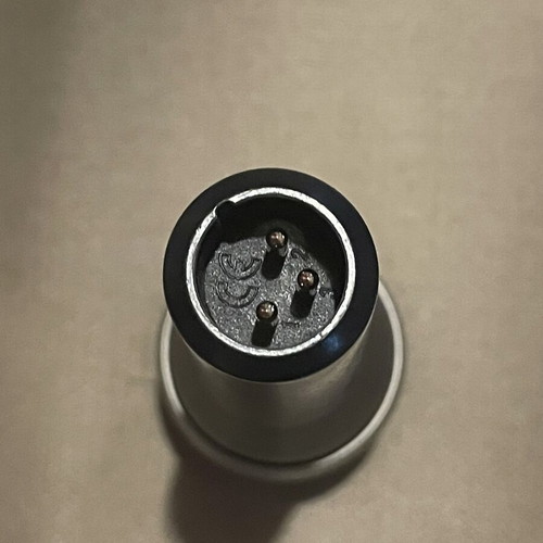 AKG D5 dynamic microphone with accessories