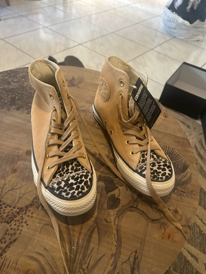 Δερμάτινα converse νούμερο 38 αφόρετα