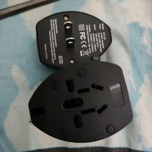 Lamtech charger for all countries with USB new