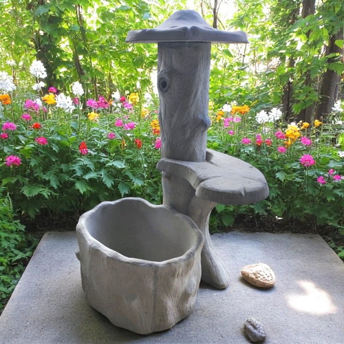 Isabella Garden Concrete Fountain new, unpainted