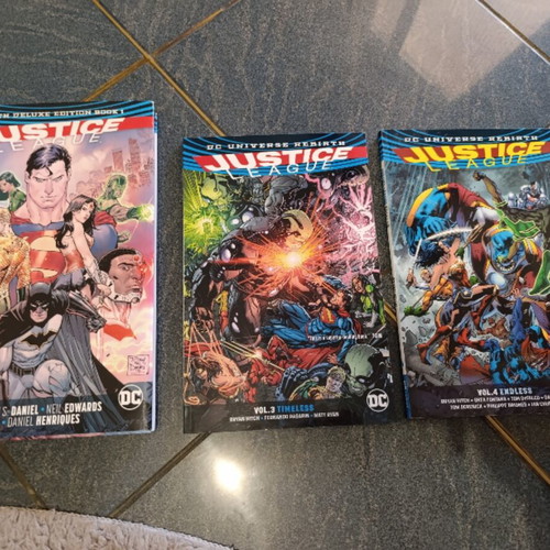 DC Comics set of 3 in English like new, first hardcover