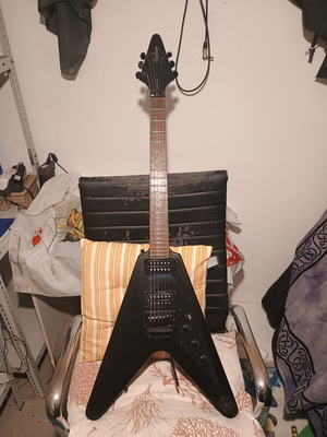 Epiphone Gothic Flying V Tremolo electric guitar with case
