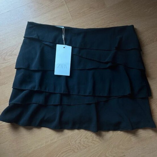 Skort with ruffles Zara new, black, size M