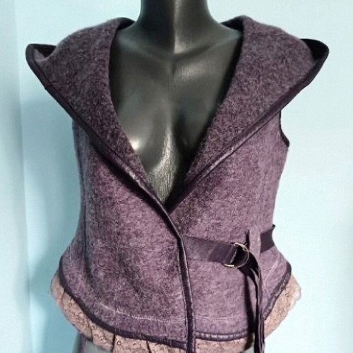 Culture designer bustier vest with hood, leather and pressed wool
