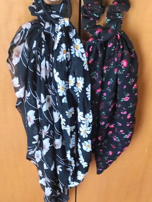 Hair ribbons with elastic new, set of 6, black with multicolor patterns