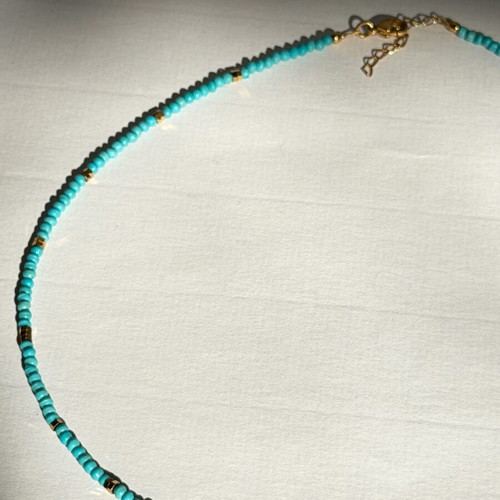 Handmade minimal necklace with howlite and hematite new