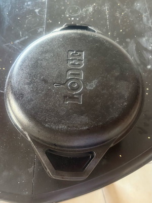 Lodge Chef Collection Double Cast Iron Pan with Lid 22.2cm like new