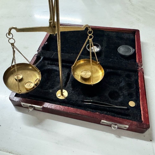 Vintage Pocket Scale used with box and brass baskets