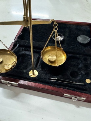 Vintage Pocket Scale used with box and brass baskets