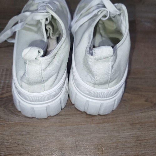 Sneakers used with thick sole, size 39