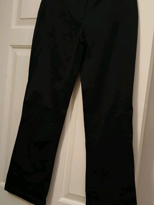 Richmond Interiors black pants like new, slightly satin finish