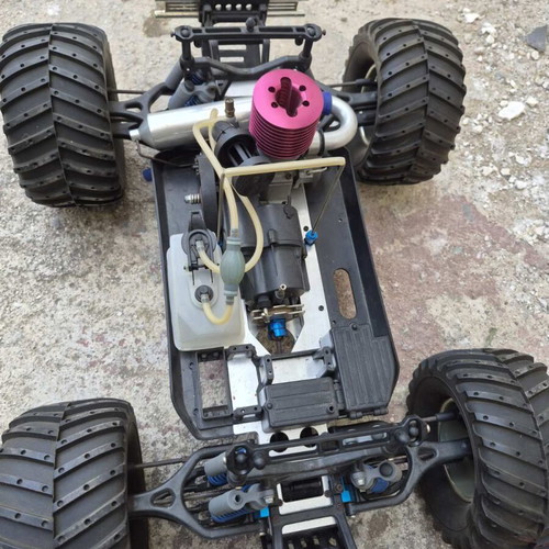 Thunder Tiger MTA-4 S28 1:8 Nitro Monster Truck like new