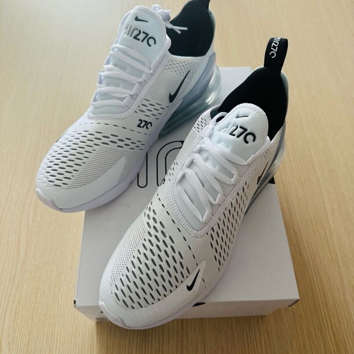 Nike Air Max 270 athletic shoes new, size 43, white