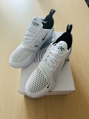 Nike Air Max 270 athletic shoes new, size 43, white