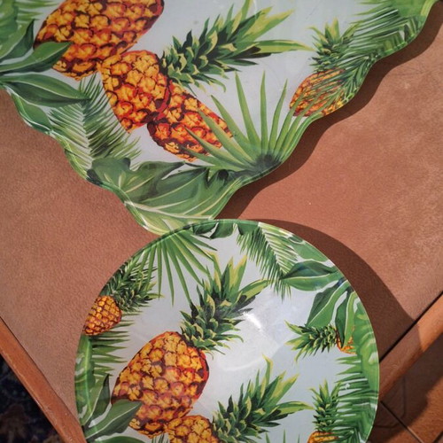 Decorative plates like new, set