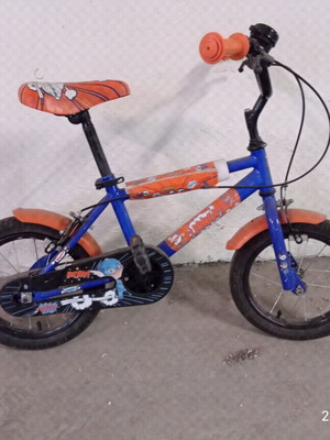 Clermont Rocky 14" children's bike used with training wheel