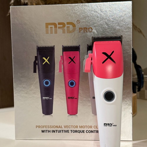 MRD Pro Clipper like new with 3 guards and charger