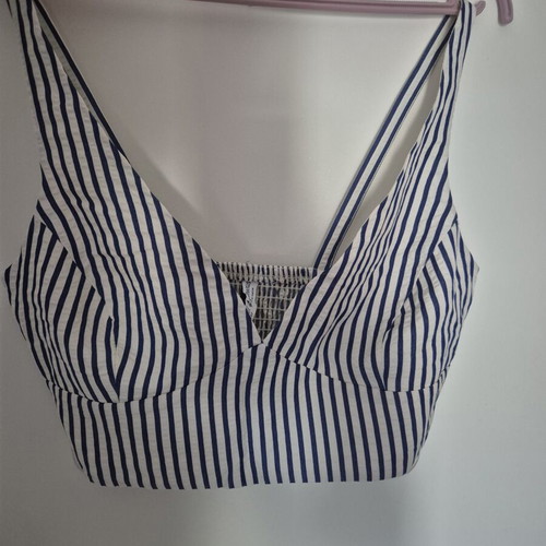 Stradivarius crop top like new, size M, beige and blue