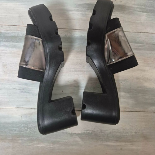 Fratelli Petridi mules size 39 like new, black and silver, 7 cm heel