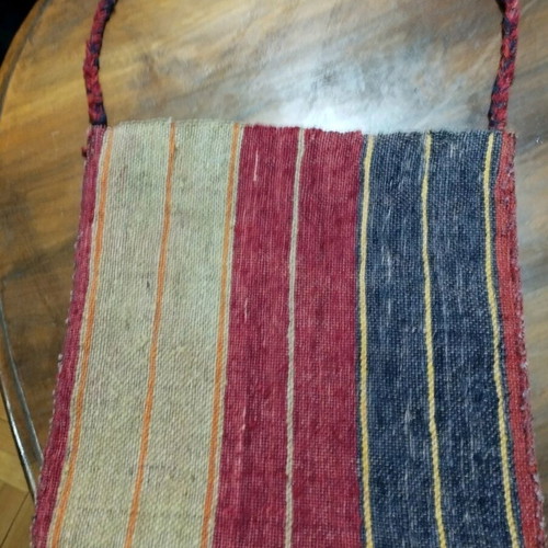 Authentic woolen tagari like new 36x36 cm