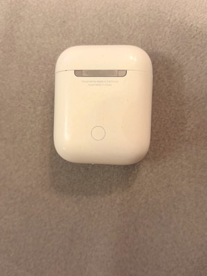Θήκη φόρτισης Apple AirPods 2 μεταχειρισμένη
