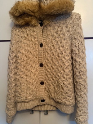 Knitted cardigan with fur hood used, beige, size M–L