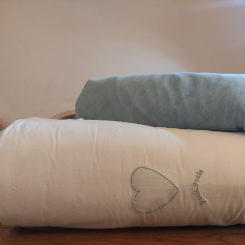 Baby crib set with mosquito net and bumper in soft blue