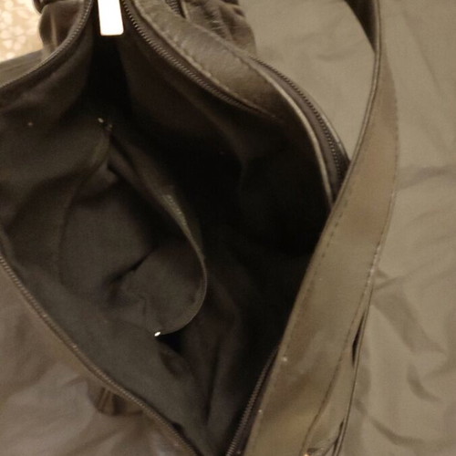 Soft Italian leather bag like new, black