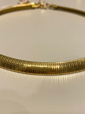 Gold plated necklace like new