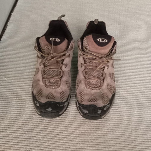 Salomon hiking shoes, beige, size 42