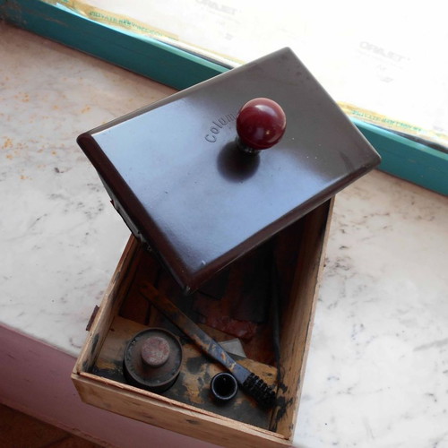 Box with tools for lithographic reproduction used, Columbus