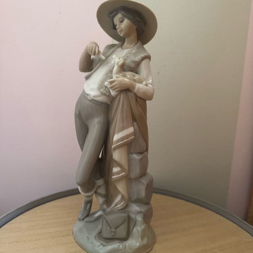 Πορσελάνινο μπιμπελό Lladro σαν καινούργιο, αγόρι βοσκός με αρνάκι