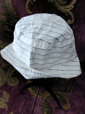 Berbrerry Authentic Hat like new, lightweight cotton, size S M