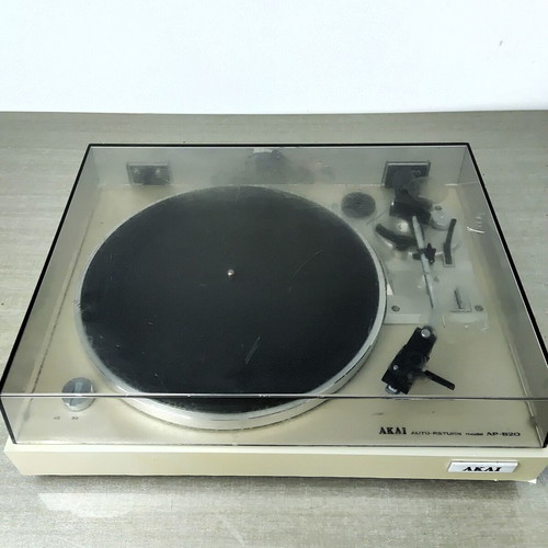 Akai AP-B20 Vintage Turntable used, belt drive auto-return, made in Japan
