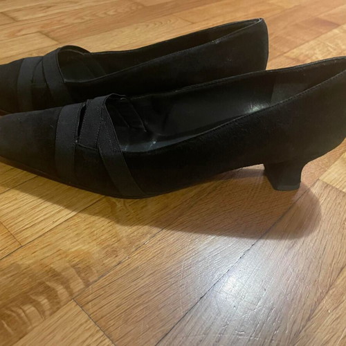 Vintage Russell & Bromley X Stuart Weitzman black suede pumps used, size 38
