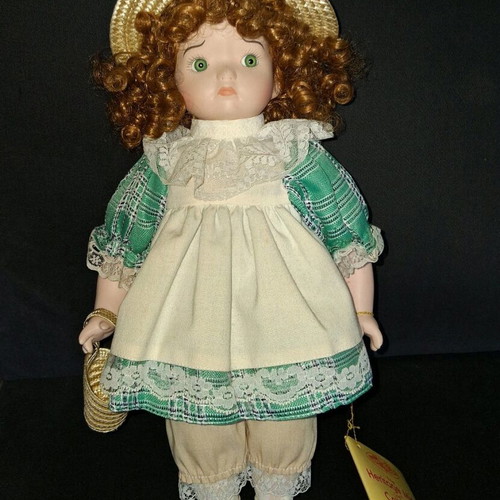 Porcelain doll The Heritage Mint Ltd like new