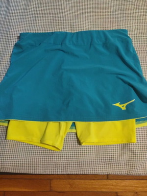 Mizuno σορτς φούστα σαν καινούργιο, μέγεθος medium για small