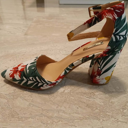 Floral Bozikis sandals with low heel size 38 new