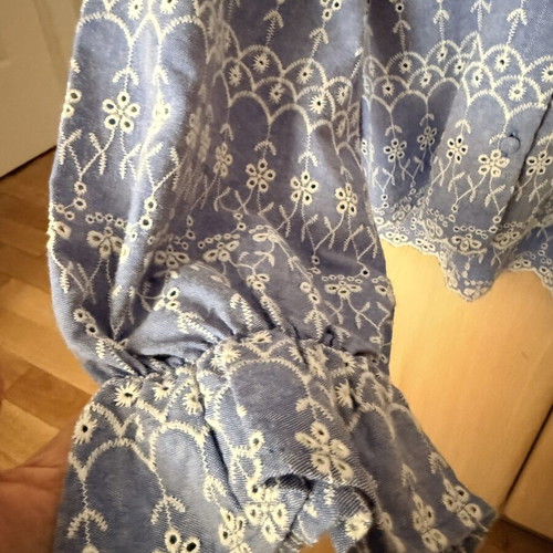 Zara crop shirt in perfect condition, white and blue, size L