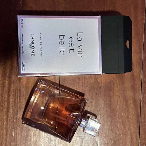 La Vie Est Belle Eau de Parfum 75ml like new